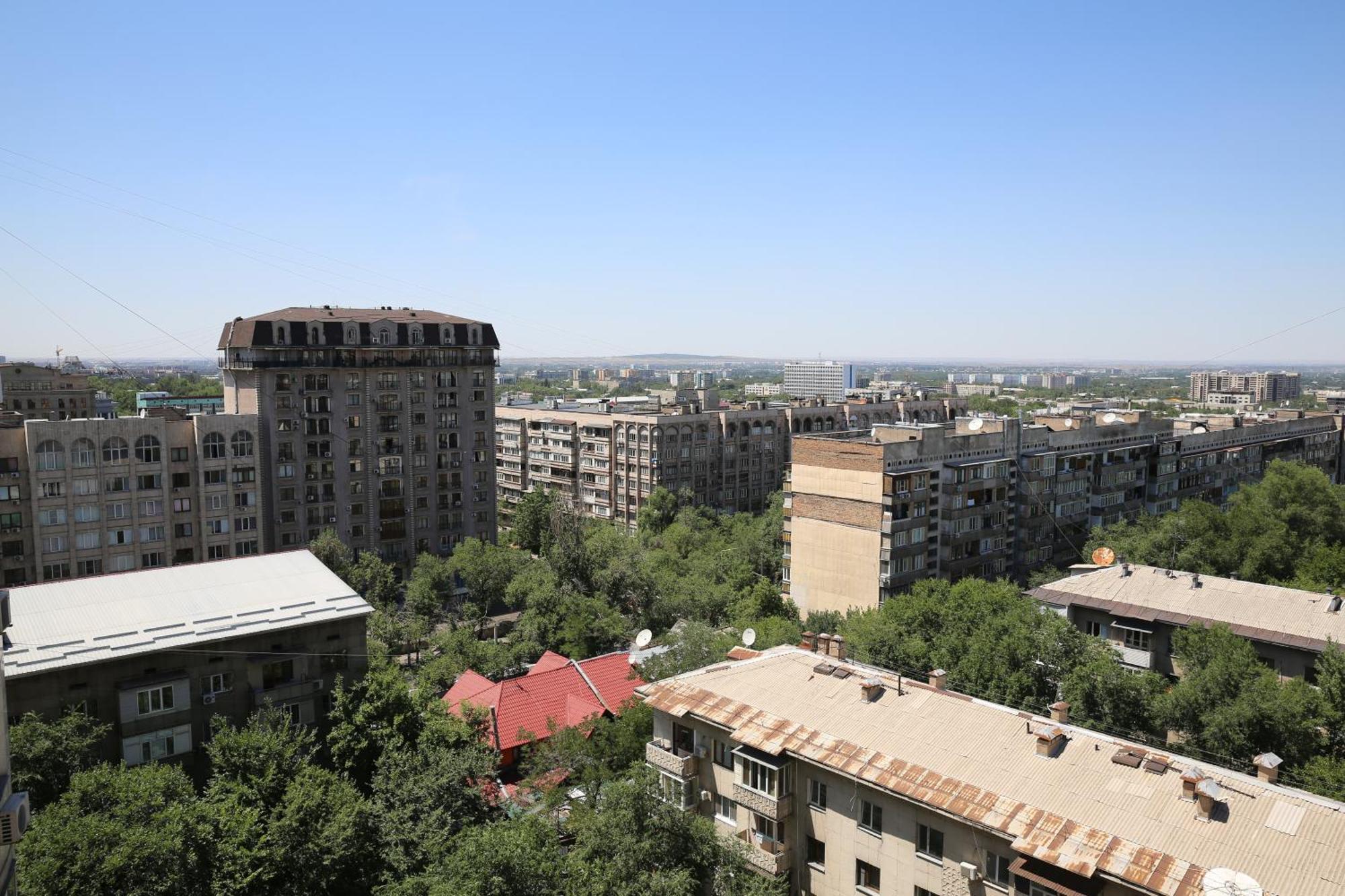 Adt Apartments Almaty Exterior foto